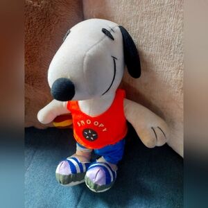 Vintage Peanuts Snoopy Plushie